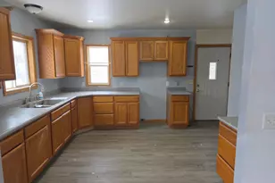 430 N Valley Dr, Morton, MN 56270 - Photo 6