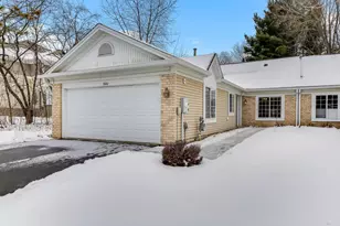 10481 Bay View Ln, Woodbury, MN 55129 - Photo 2