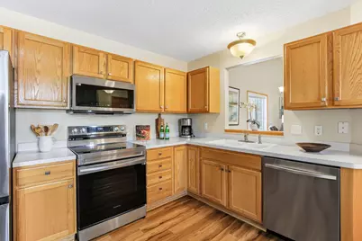 10481 Bay View Lane, Woodbury, MN 55129 - Photo 16