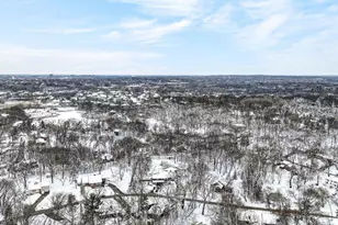 11521 Park Ridge Dr W, Minnetonka, MN 55305 - Photo 30