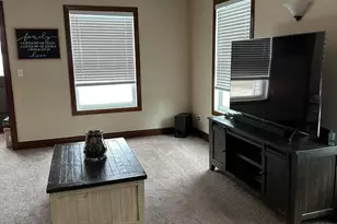 911 Main Ave N, Thief River Falls, MN 56701 - Photo 4