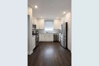 911 Main Avenue N, Thief River Falls, MN 56701 - Photo 6