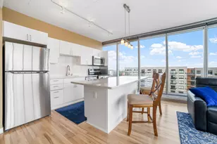 8151 33rd Ave S, Bloomington, MN 55425 - Photo 2