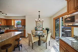 10365 Buckingham Dr, Eden Prairie, MN 55347 - Photo 16