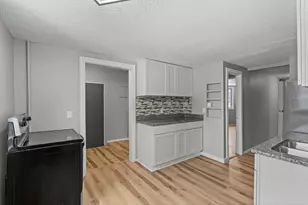 275 Western Ave S, Saint Paul, MN 55102 - Photo 10