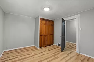 275 Western Ave S, Saint Paul, MN 55102 - Photo 18