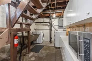 863 Sherburne Ave, Saint Paul, MN 55104 - Photo 24