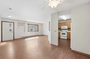 64 E 13th St, Waconia, MN 55387 - Photo 6