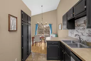 615 Evergreen Dr, Burnsville, MN 55337 - Photo 14