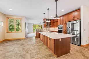 104 Forest Oaks Ct, Winona, MN 55987 - Photo 8