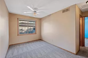 2909 Devonshire Cir, Woodbury, MN 55125 - Photo 26