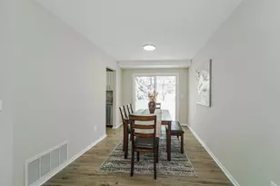 2129 Tamarin Trail, Golden Valley, MN 55427 - Photo 10