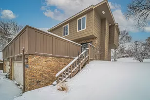 2129 Tamarin Trail, Golden Valley, MN 55427 - Photo 4