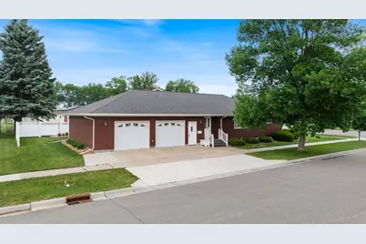 109 Pine Avenue N, Canby, MN 56220 - Photo 6