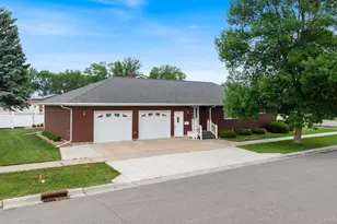 109 Pine Ave N, Canby, MN 56220 - Photo 6