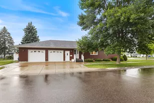 109 Pine Ave N, Canby, MN 56220 - Photo 2