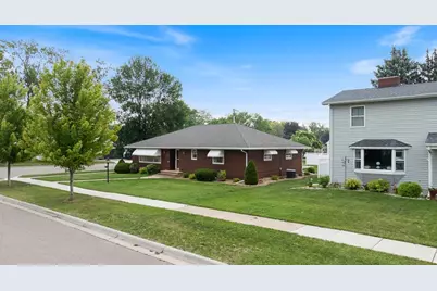 109 Pine Avenue N, Canby, MN 56220 - Photo 4