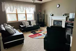 6902 Falmouth Curve, Shakopee, MN 55379 - Photo 4