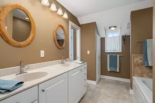 1385 Eustis St, Saint Paul, MN 55108 - Photo 18