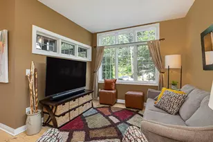 1385 Eustis St, Saint Paul, MN 55108 - Photo 8