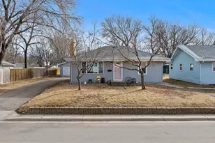 409 S 2nd St, Marshall, MN 56258 - Photo 6