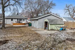 409 S 2nd St, Marshall, MN 56258 - Photo 8