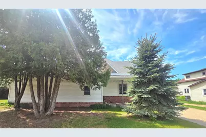 107 Lincoln Avenue NW, Twin Valley, MN 56584 - Photo 2