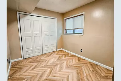 3222 Greenbrier Street, Vadnais Heights, MN 55127 - Photo 6