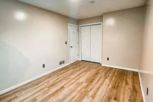 3222 Greenbrier St, Vadnais Heights, MN 55127 - Photo 8