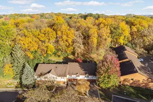 6913 Edenvale Blvd, Eden Prairie, MN 55346 - Photo 4