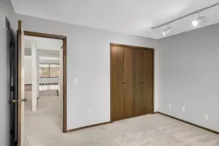 6913 Edenvale Blvd, Eden Prairie, MN 55346 - Photo 34