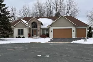 640 S Park Ct, Hastings, MN 55033 - Photo 1