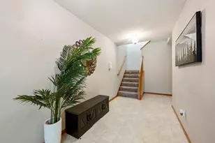 8622 Savanna Oaks Bay, Woodbury, MN 55125 - Photo 6