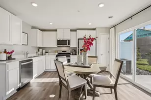 17577 Driscoll Pl, Lakeville, MN 55044 - Photo 4