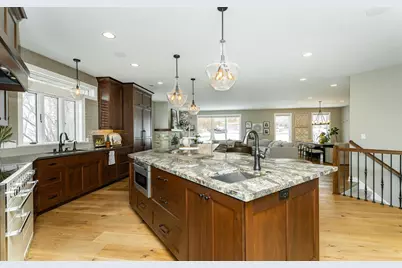 1105 Greystone Lane SW, Rochester, MN 55902 - Photo 16