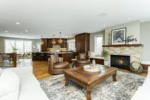 1105 Greystone Ln SW, Rochester, MN 55902 - Photo 4