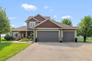 900 Heritage Trail NE, New Prague, MN 56071 - Photo 1