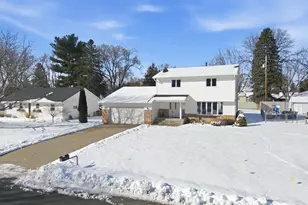 220 3rd Ave SE, New Brighton, MN 55112 - Photo 2