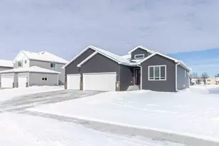 3407 47th Ave S, Fargo, ND 58104 - Photo 6