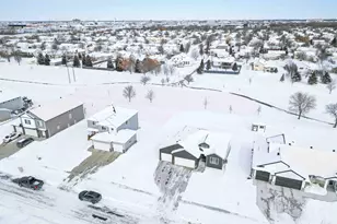 3407 47th Ave S, Fargo, ND 58104 - Photo 10