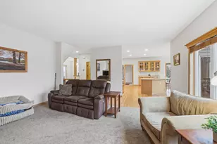 505 Chapel Ct, Eagan, MN 55121 - Photo 20