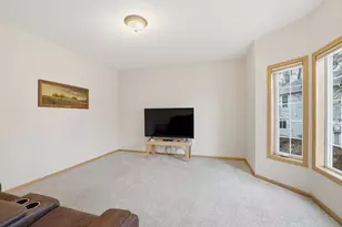 505 Chapel Ct, Eagan, MN 55121 - Photo 10