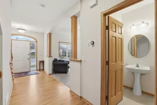 505 Chapel Ct, Eagan, MN 55121 - Photo 14