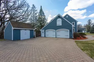 70 Jonathon Dr, New Ulm, MN 56073 - Photo 4