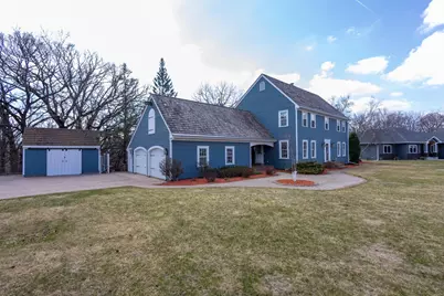 70 Jonathon Drive, New Ulm, MN 56073 - Photo 2