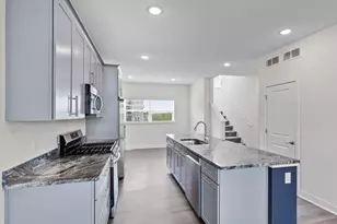 3159 Clover Ridge Dr, Chaska, MN 55318 - Photo 4