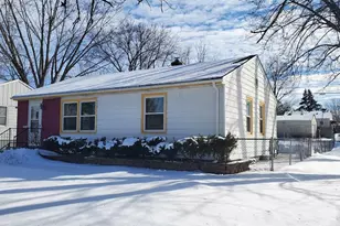 2156 Bush Ave E, Saint Paul, MN 55119 - Photo 2