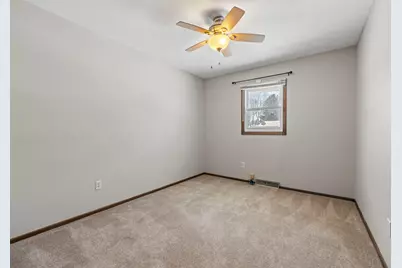 951 Swift Street S, Shakopee, MN 55379 - Photo 32