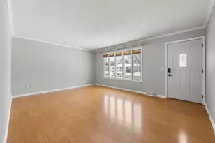 951 Swift Street S, Shakopee, MN 55379 - Photo 4