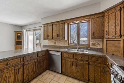 951 Swift Street S, Shakopee, MN 55379 - Photo 18